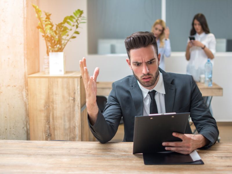 5 Warning Signs of a Toxic Boss During a Job Interview
