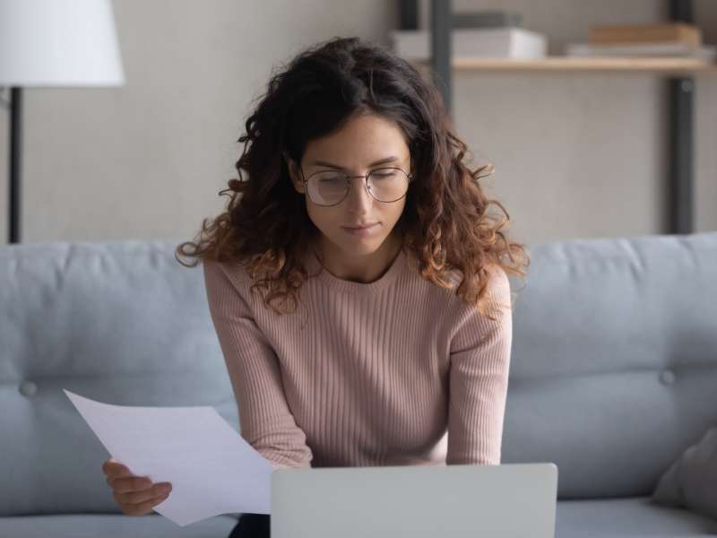 A Quick Guide on How to Make a Resume for Your First Job
