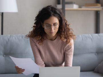 A Quick Guide on How to Make a Resume for Your First Job