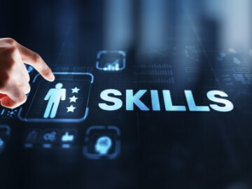 Hard Skills vs Soft Skills: Key Differences and Examples