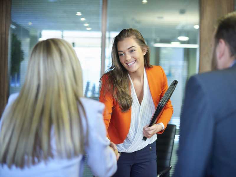 How to Make a Good Impression with Video Lighting in Your Job Search