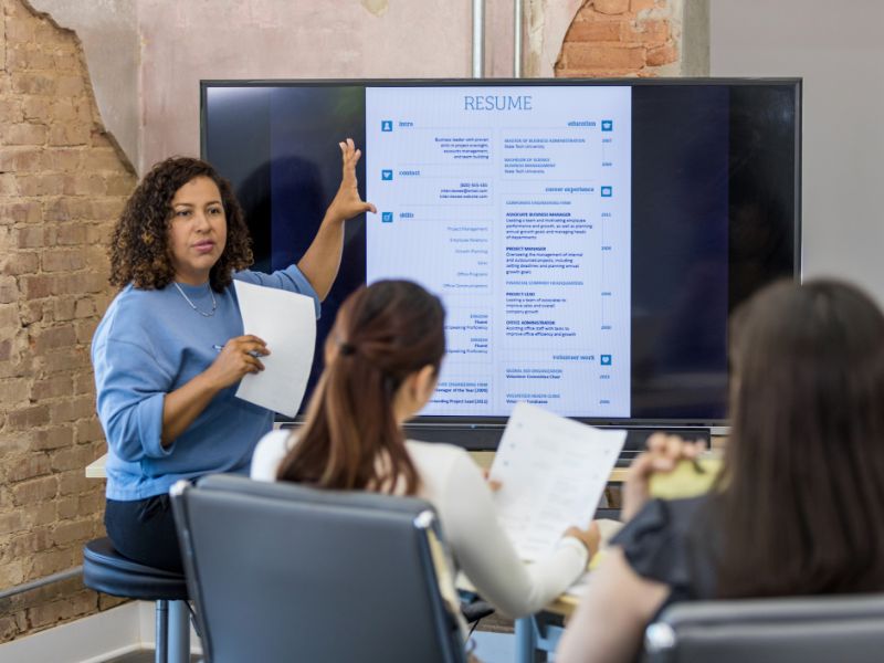 How to Make a Resume for Your First Job: A Quick Guide