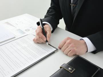How to Write a Letter of Recommendation: Tips and Examples