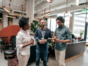 Social Media Etiquette: Top 4 Do's and Don'ts for Employees