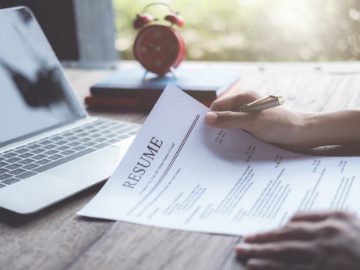 What Not to Put on a Resume: 4 Simple Tips
